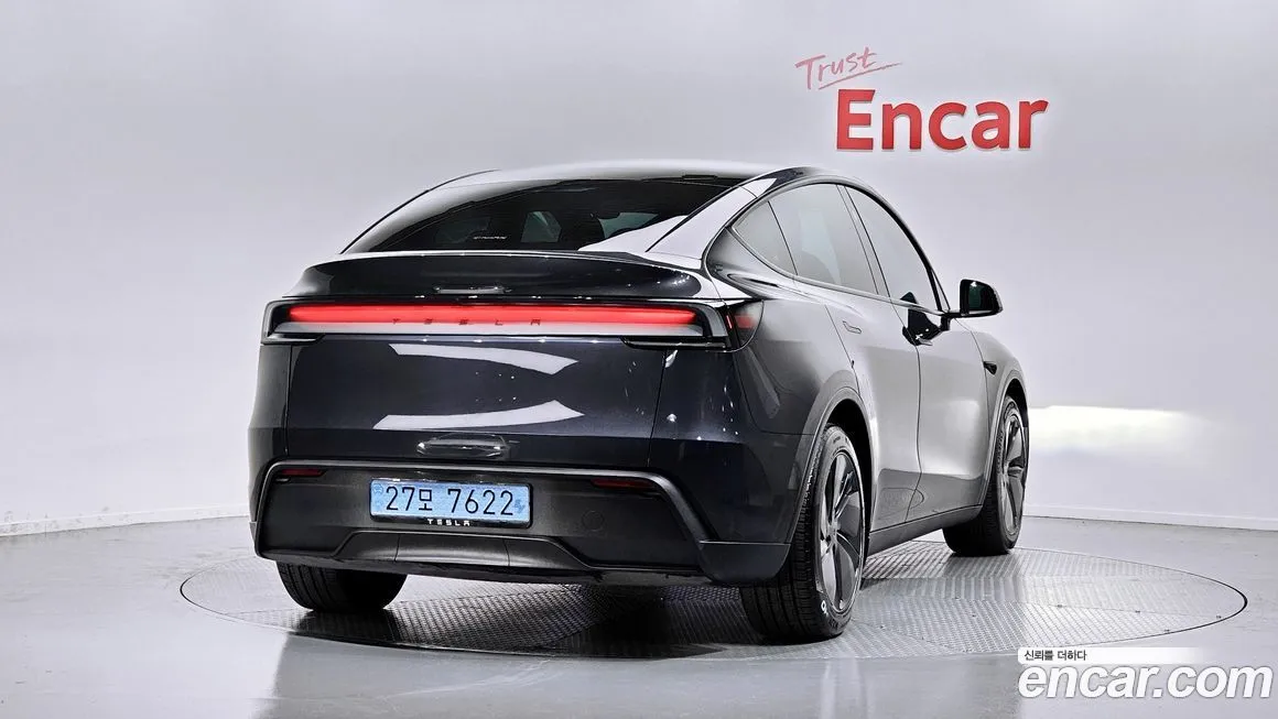 Tesla Model Y 2025 из KR, фото 2