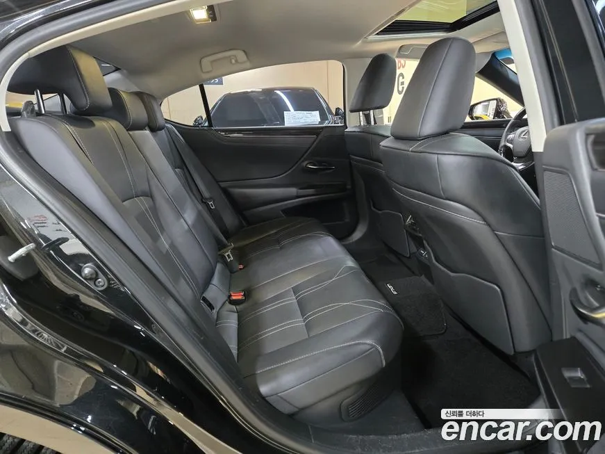 Lexus ES 2021 из KR, фото 3