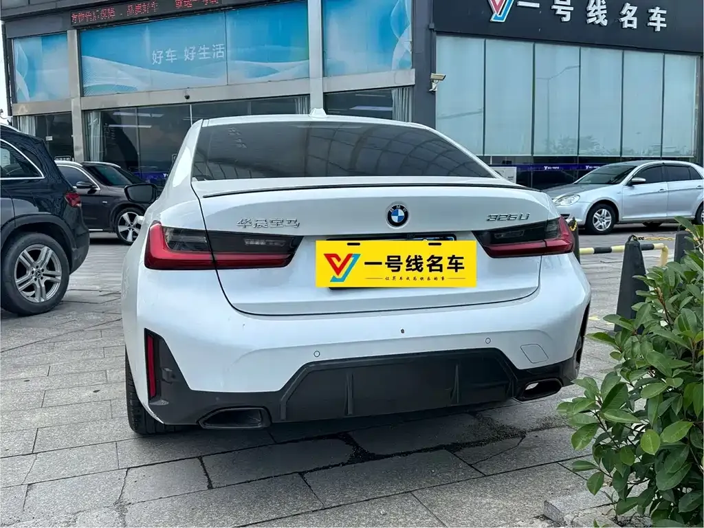 BMW 3 Series 2023 из CN, фото 3