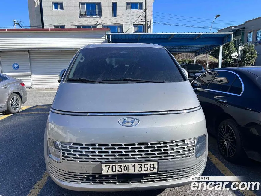 Hyundai Staria — фото 1