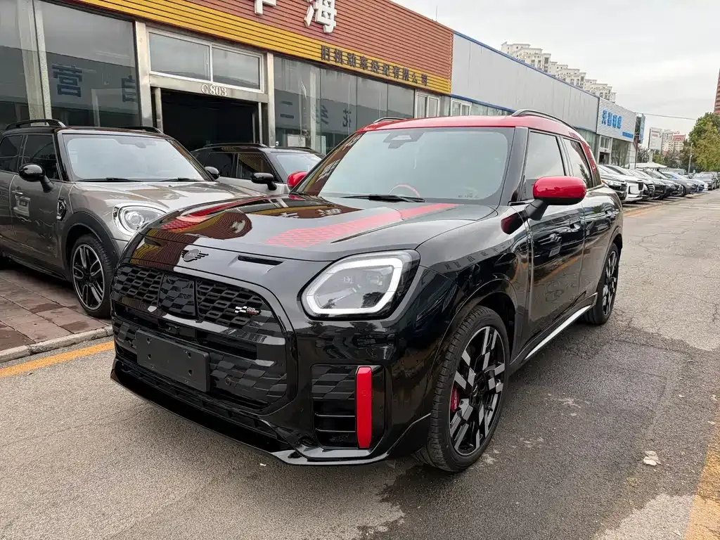 MINI Countryman JCW — фото 1
