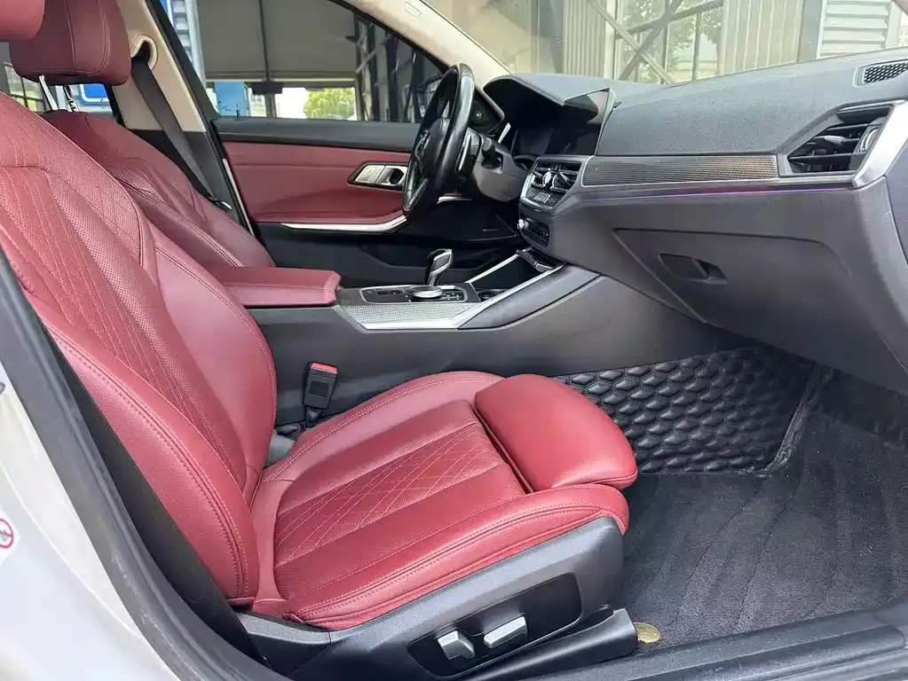BMW 3 Series 2022 из CN, фото 10