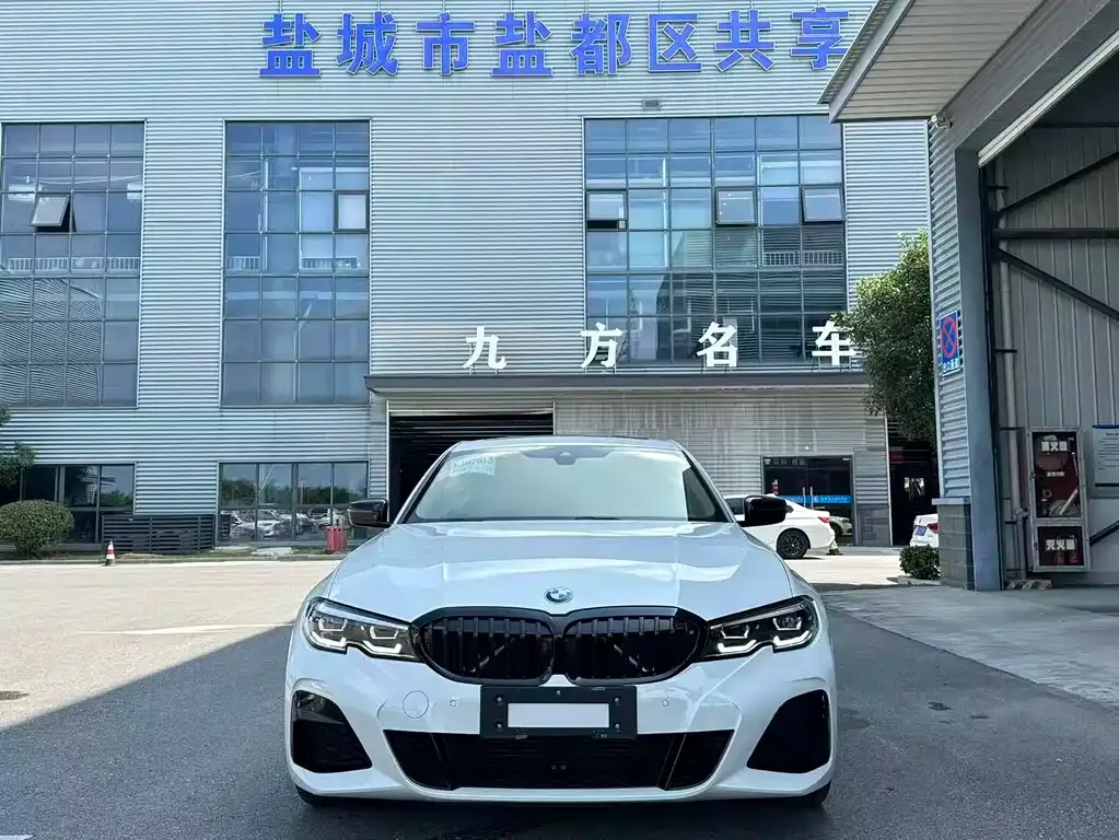 BMW 3 Series 2022 из CN, фото 2