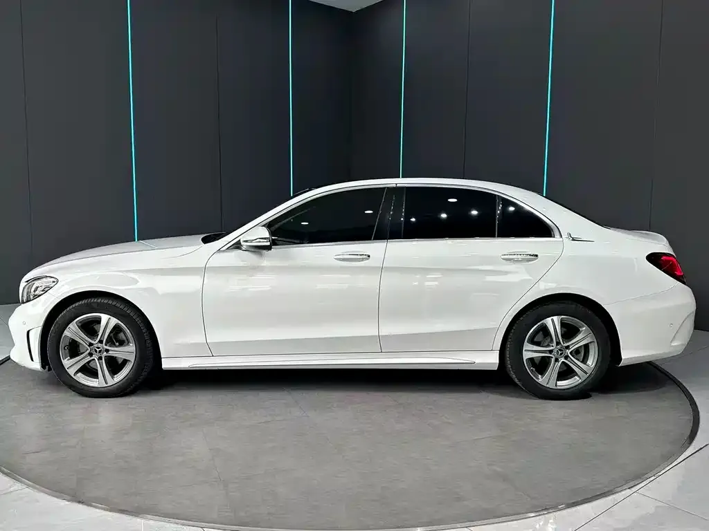 Mercedes-Benz C-Class — фото 4