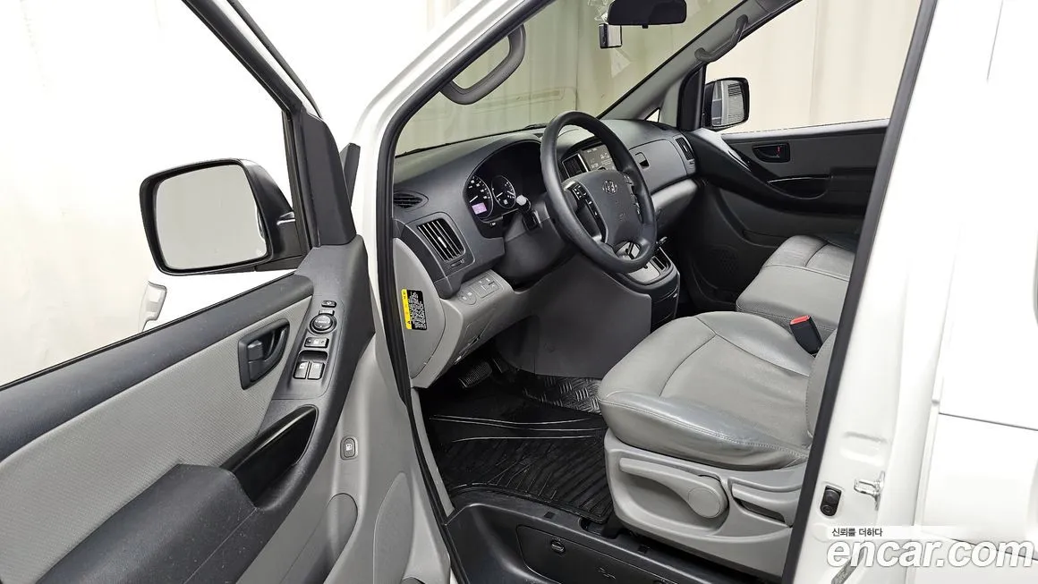 Hyundai Starex — фото 10