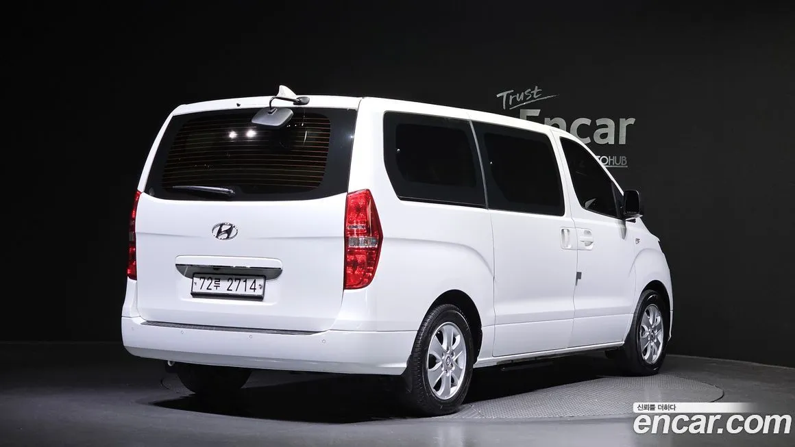 Hyundai Starex — фото 2