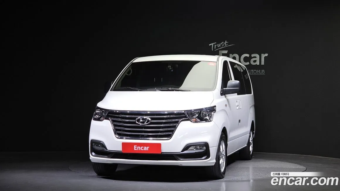 Hyundai Starex — фото 3