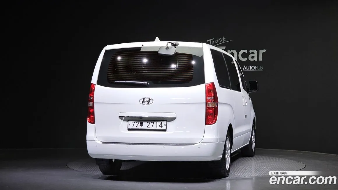Hyundai Starex — фото 4