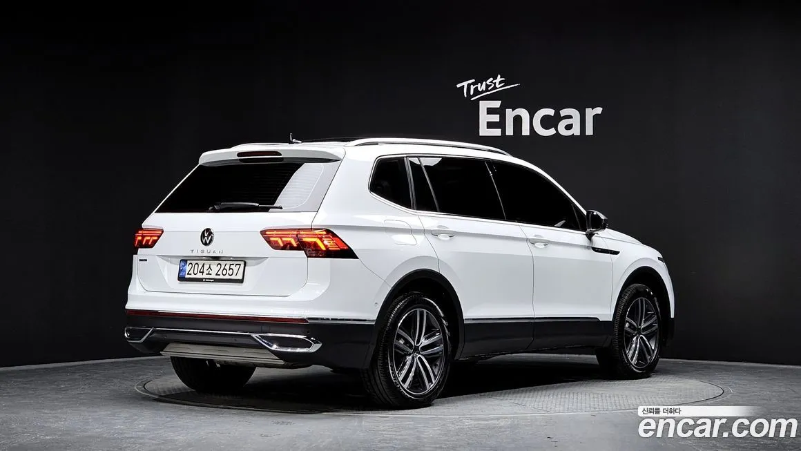 Volkswagen Tiguan — фото 2
