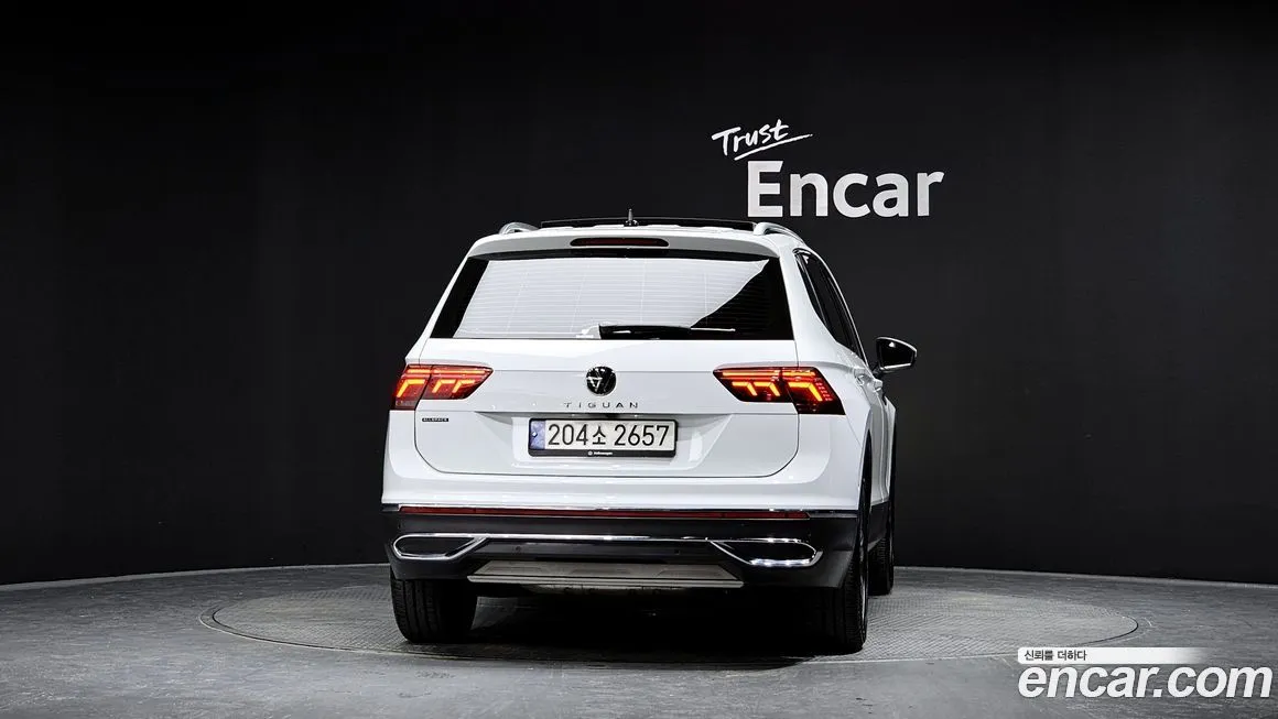 Volkswagen Tiguan — фото 4