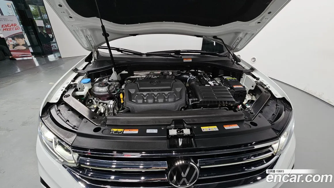 Volkswagen Tiguan — фото 6
