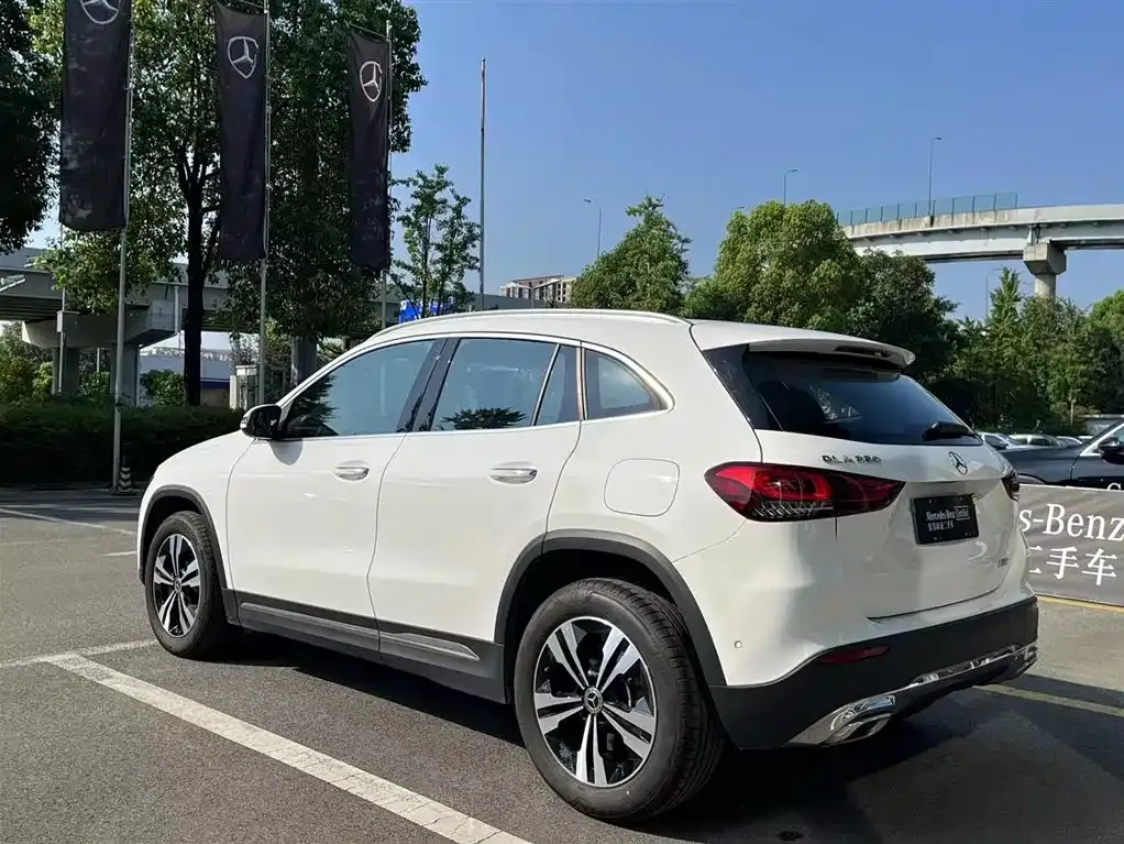 Mercedes-Benz GLA — фото 6