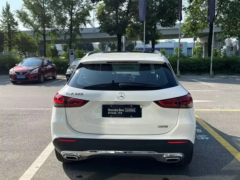 Mercedes-Benz GLA — фото 8