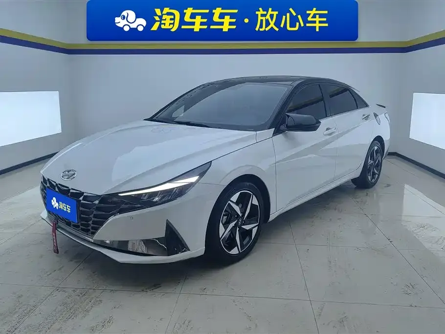 Hyundai Elantra 2023 из CN, фото 1