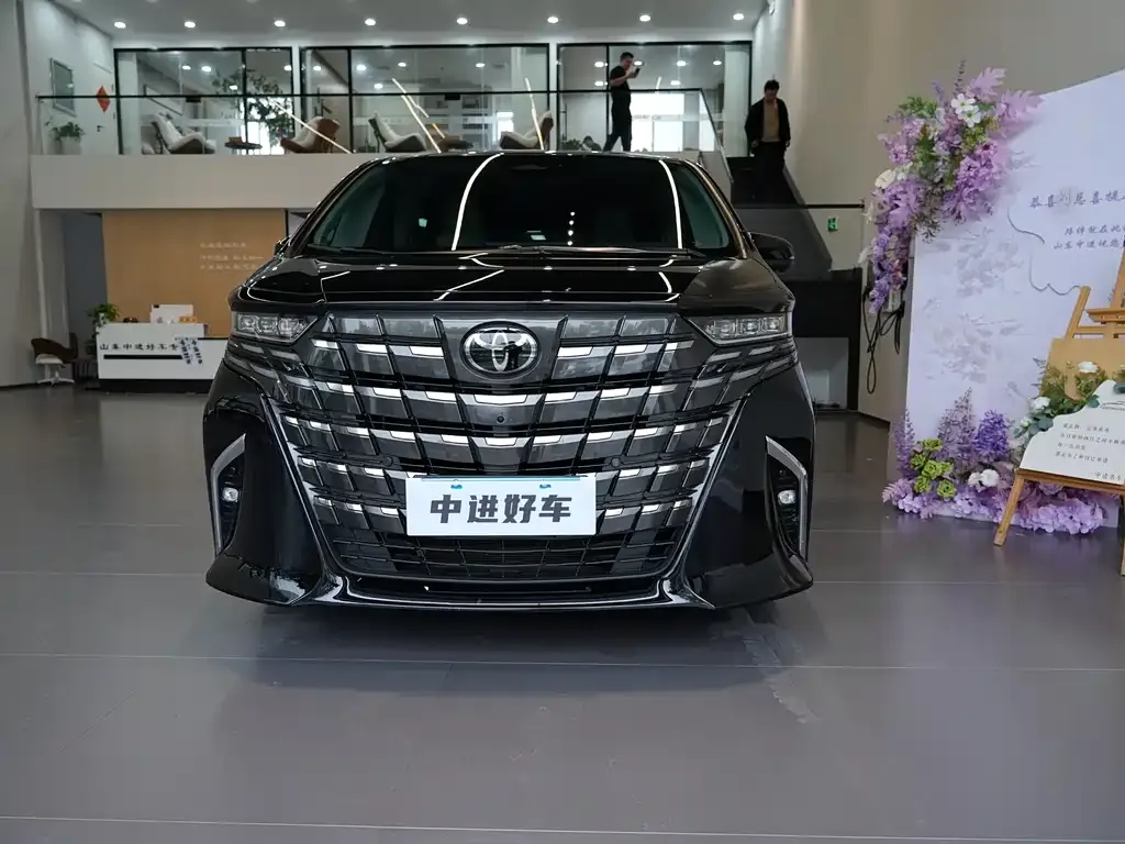 Toyota Alphard 2024 из CN, фото 1
