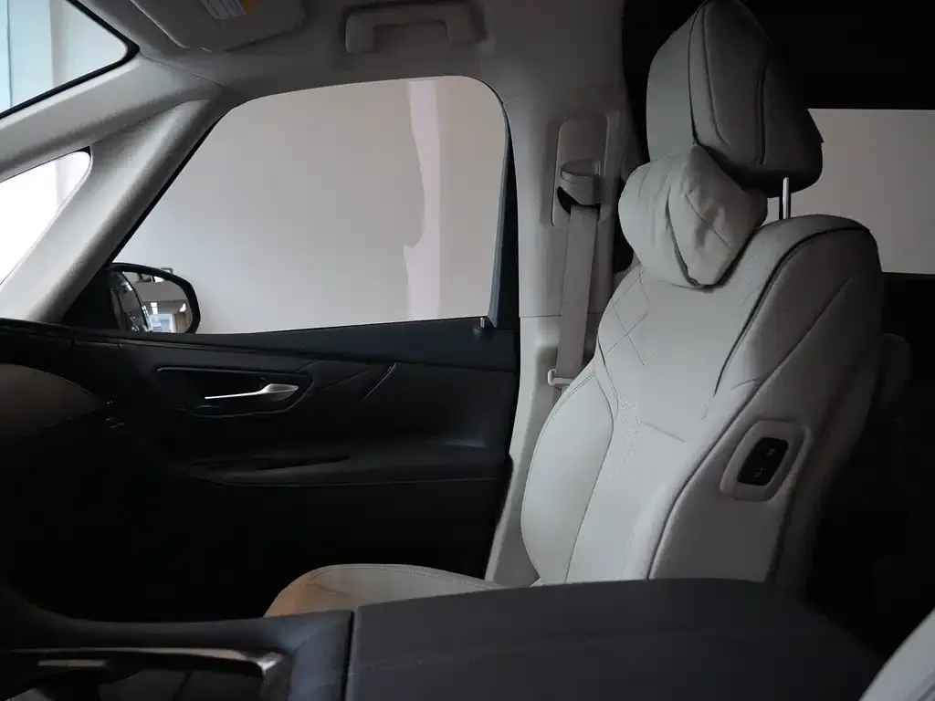 Toyota Alphard 2024 из CN, фото 10