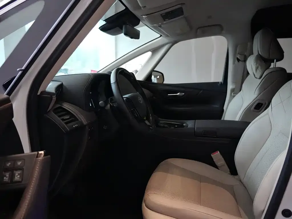Toyota Alphard 2024 из CN, фото 4