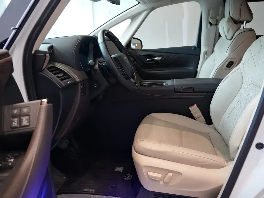 Toyota Alphard 2024 из CN, фото 6