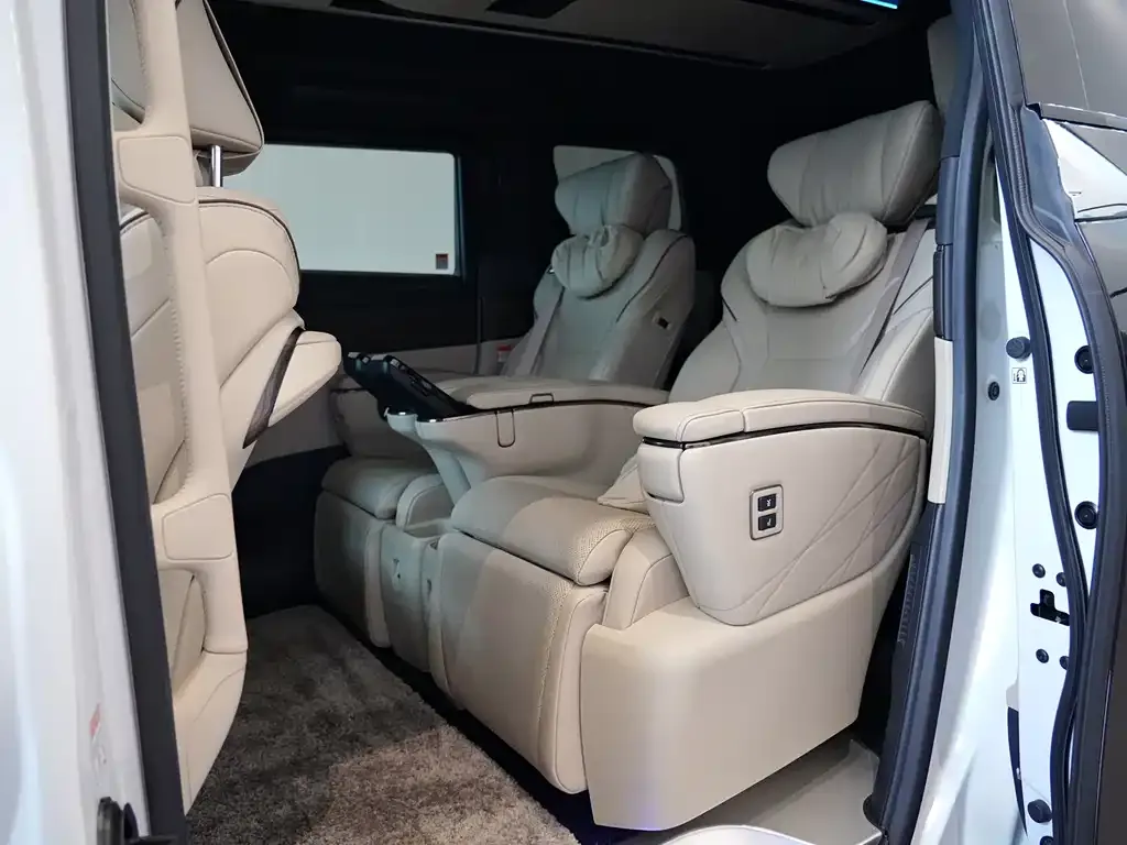 Toyota Alphard 2024 из CN, фото 7