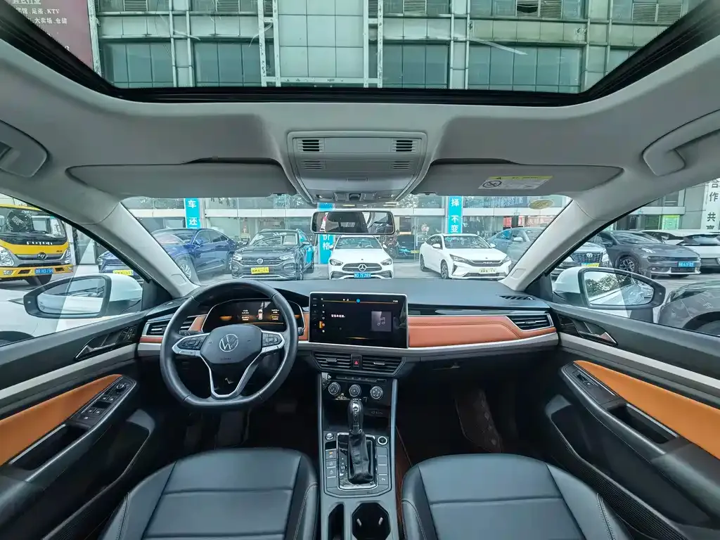 Volkswagen Bora 2023 из CN, фото 10