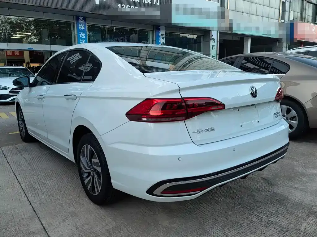 Volkswagen Bora 2023 из CN, фото 4