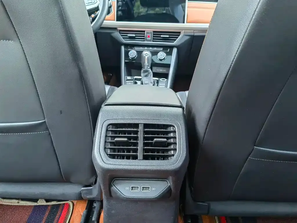 Volkswagen Bora 2023 из CN, фото 9