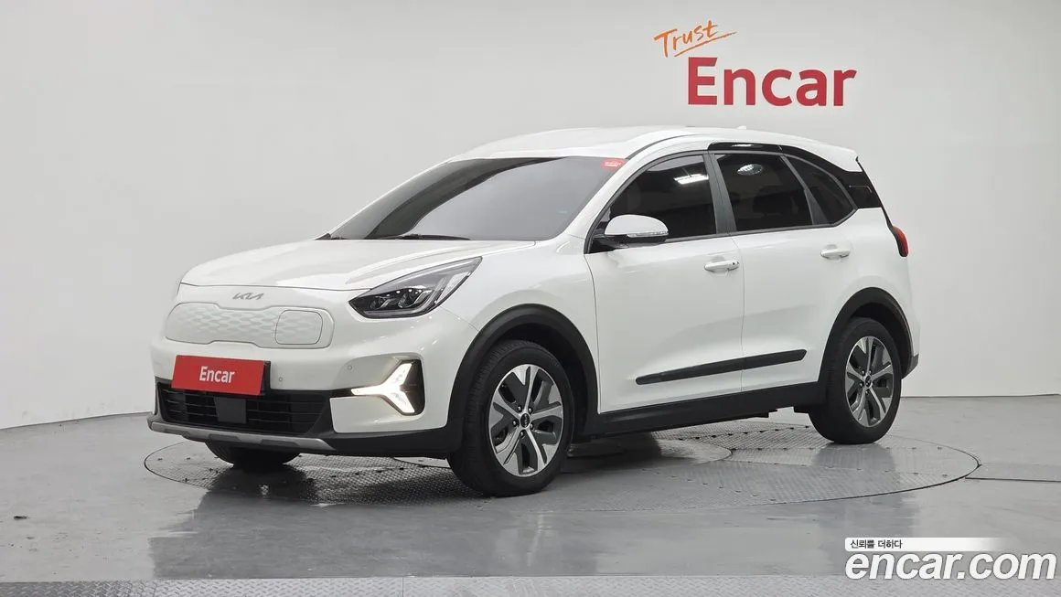 Kia Niro — фото 1