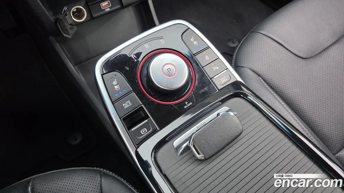Kia Niro — фото 9