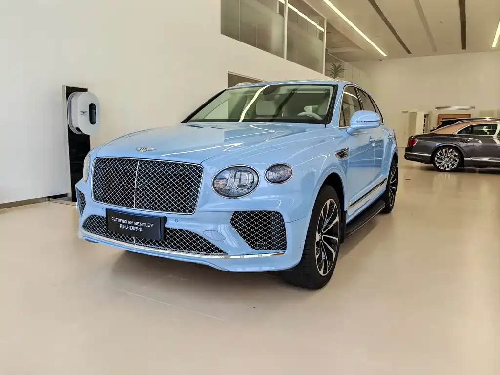 Bentley Bentayga — фото 1