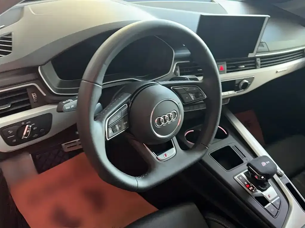 Audi A4L 2023 из CN, фото 3