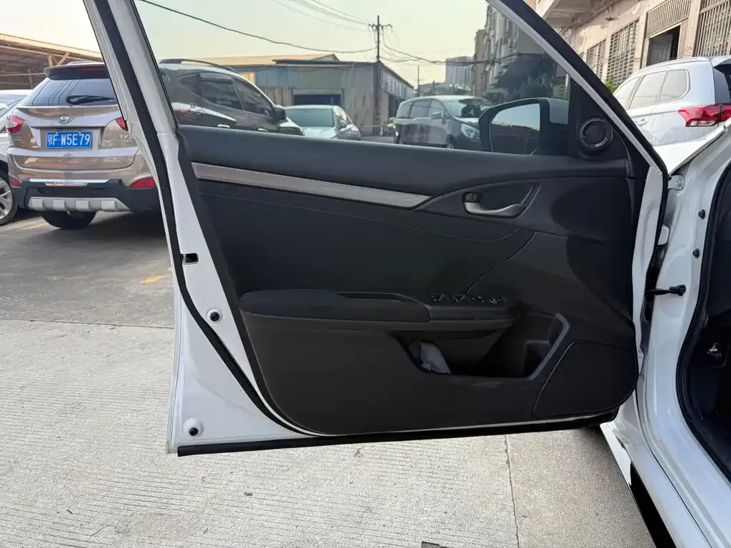 [object Object] Civic 2023 из CN, фото 8