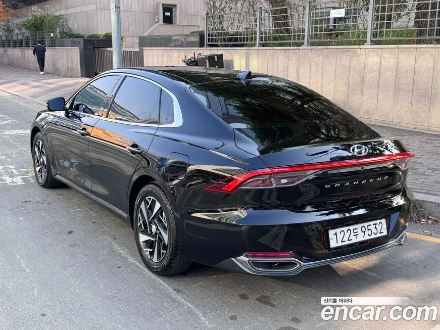 Hyundai Grandeur 2022 из KR, фото 3
