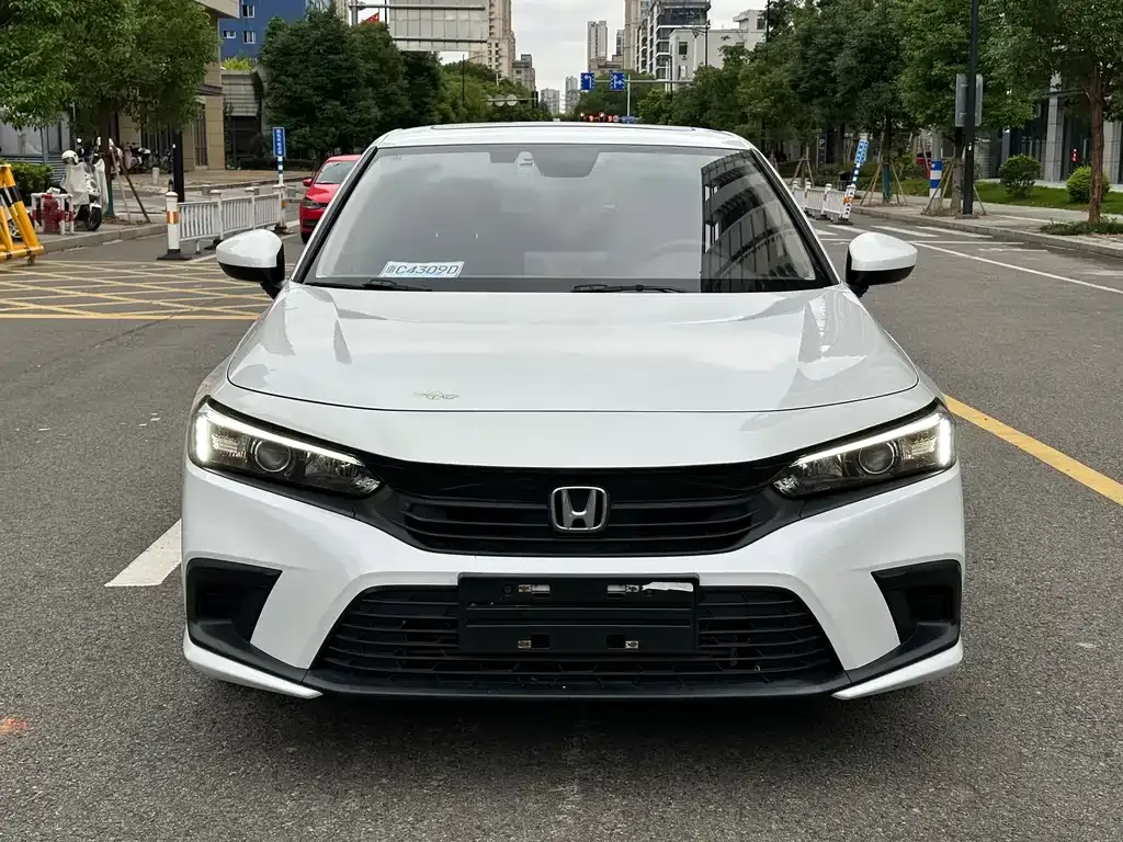 Honda Civic 2022 из CN, фото 2