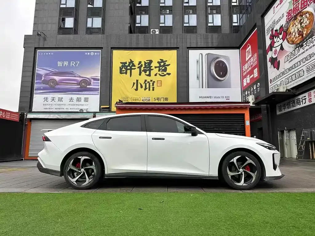 Changan UNI-V 2024 из CN, фото 7