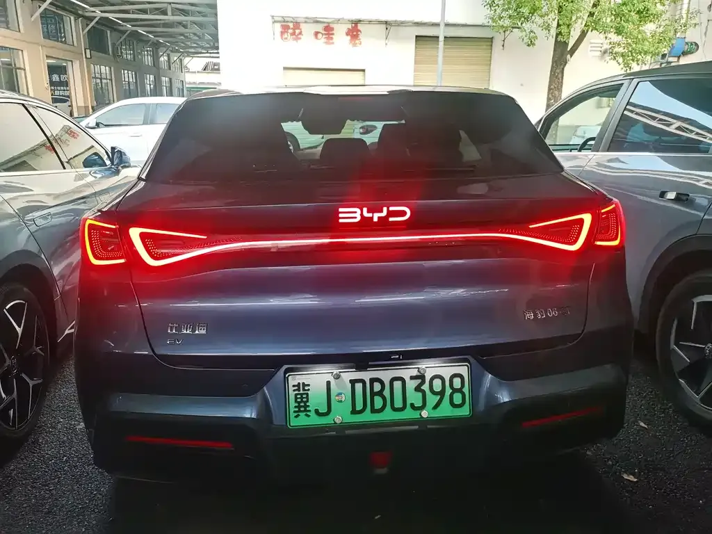 BYD Seal 06GT — фото 9
