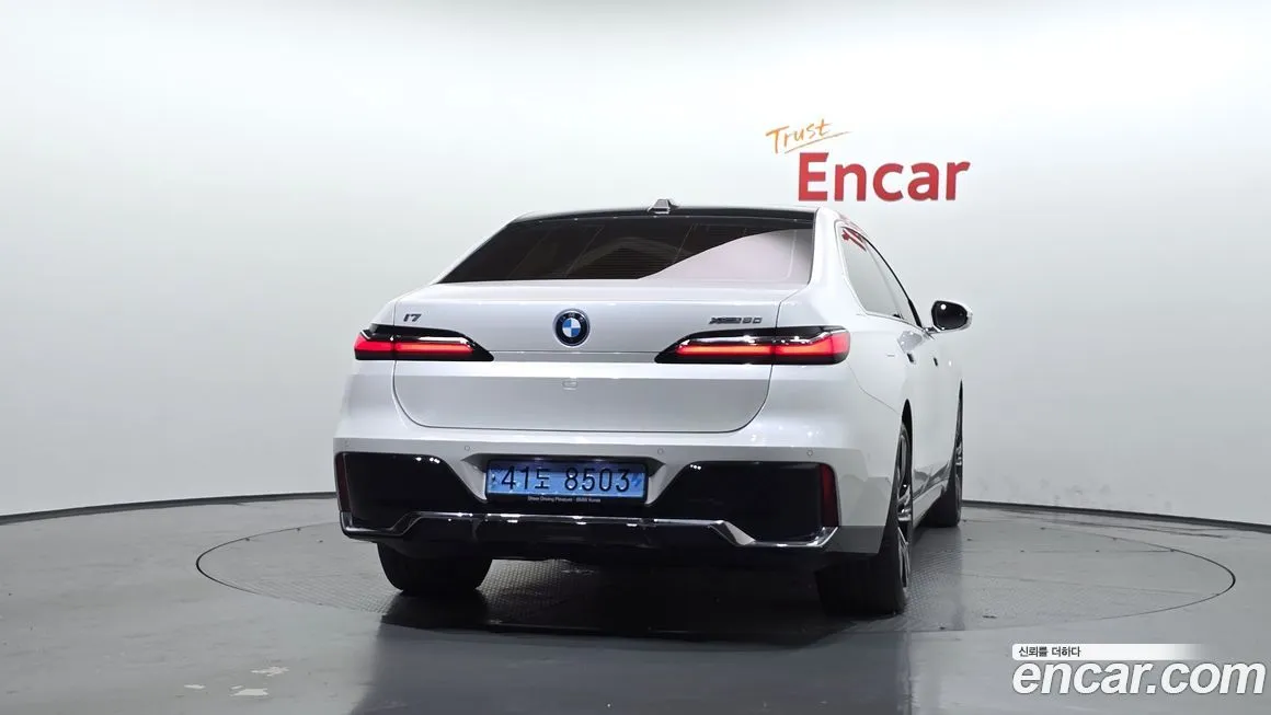BMW i7 — фото 4