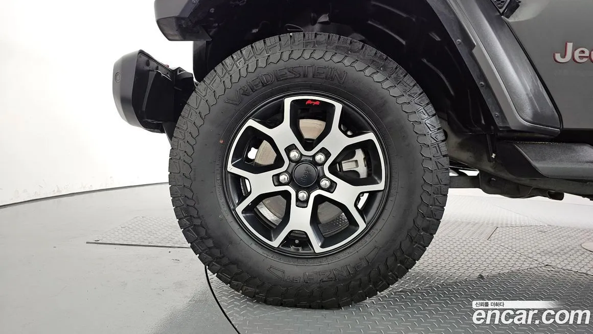 Jeep Wrangler 2023 из KR, фото 5
