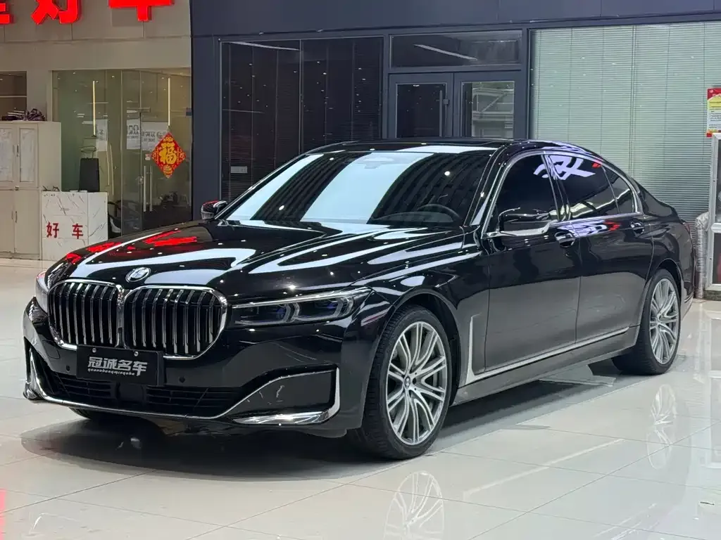BMW 7 Series — фото 1