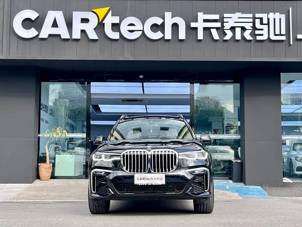 BMW X7 — фото 2