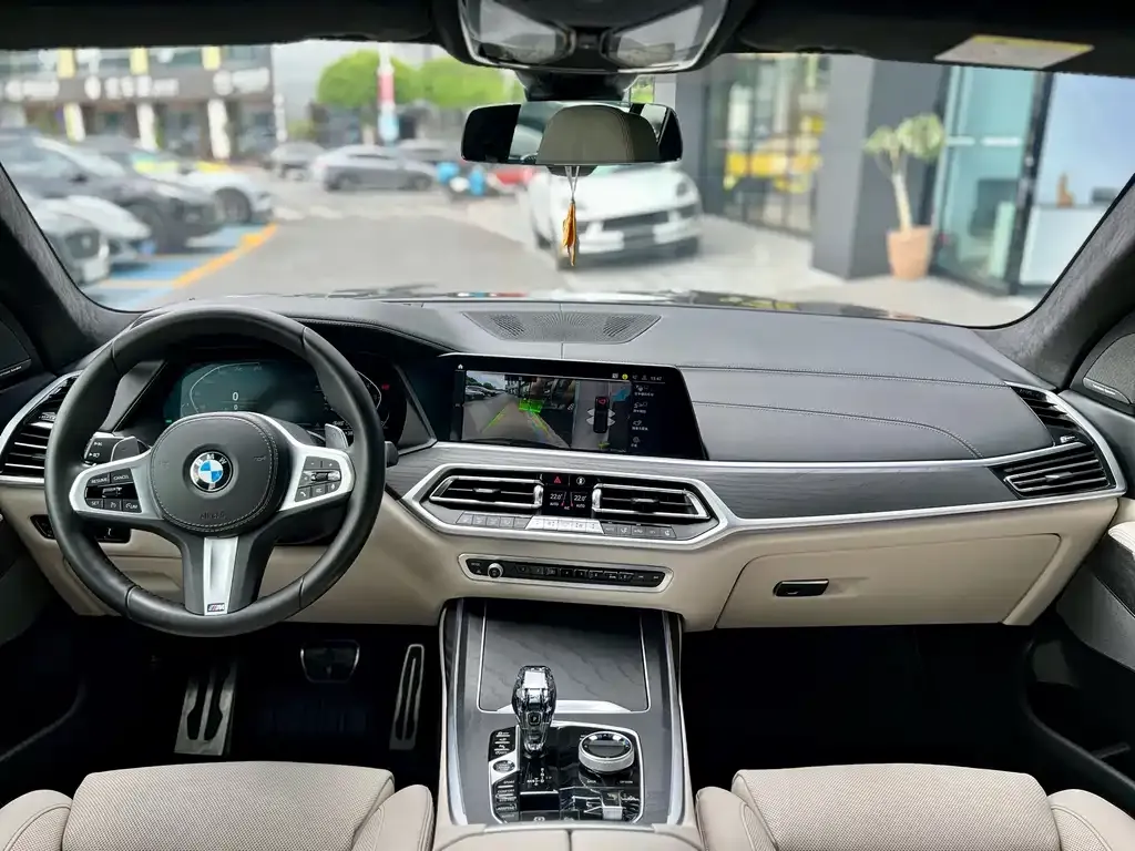 BMW X7 — фото 6