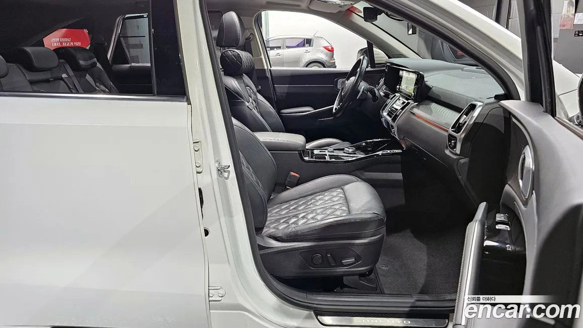 Kia Sorento — фото 10