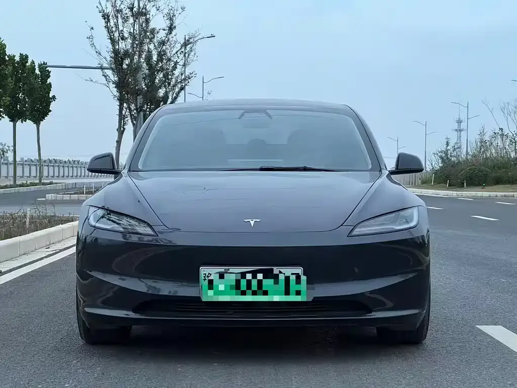 Tesla Model 3 — фото 2