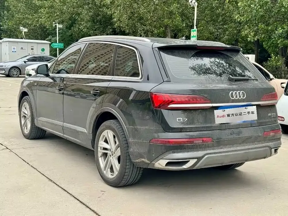 Audi Q7 — фото 3