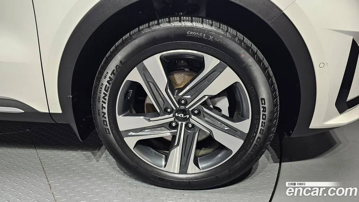 Kia Sorento — фото 5