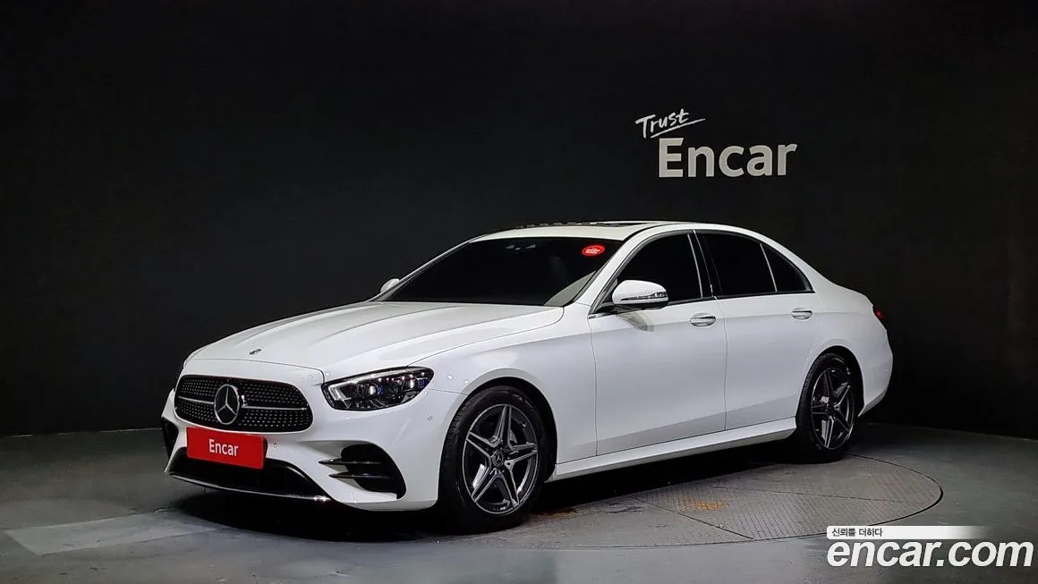 Mercedes-Benz E-Class — фото 1