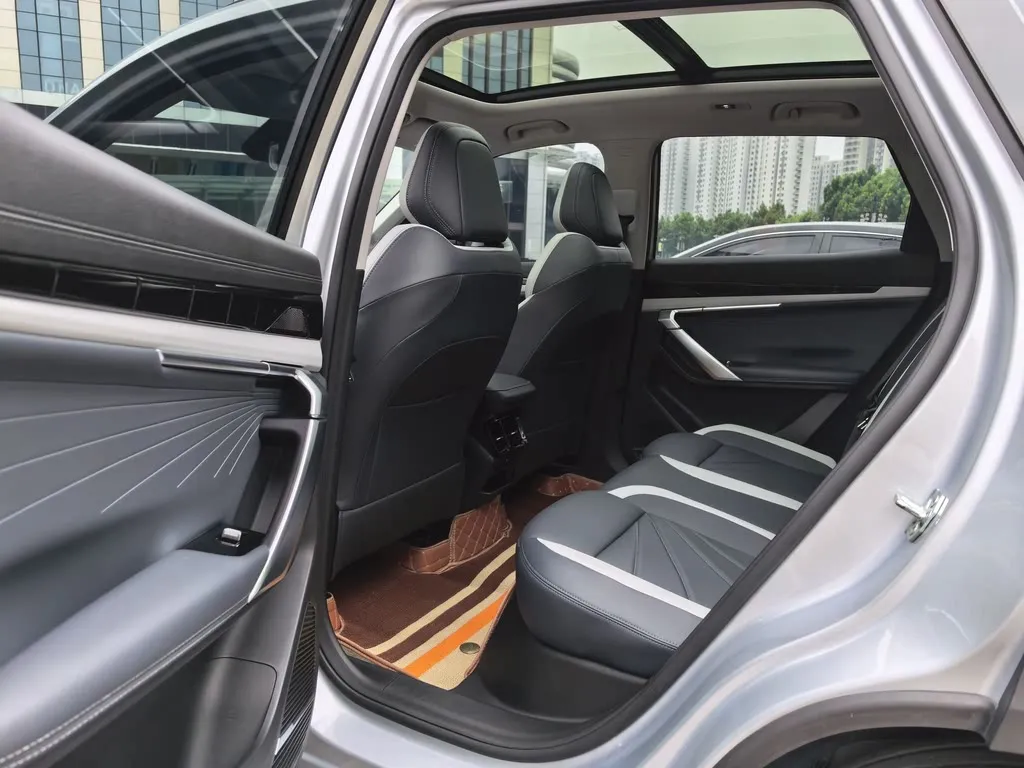 Geely Boyue L 2024 из CN, фото 5