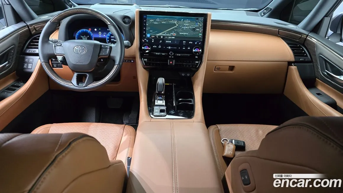 Toyota Alphard — фото 7
