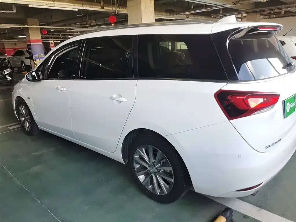 Buick GL6 2023 из CN, фото 5