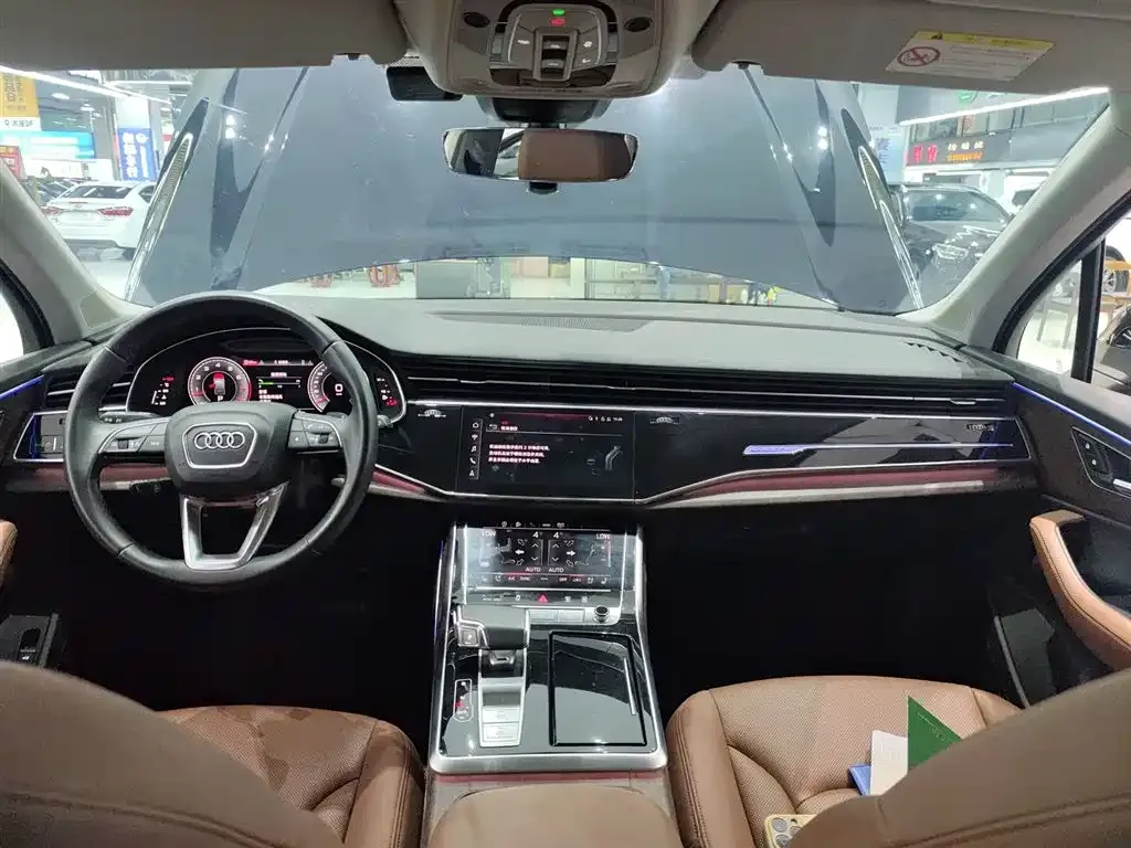 Audi Q7 2023 из CN, фото 10