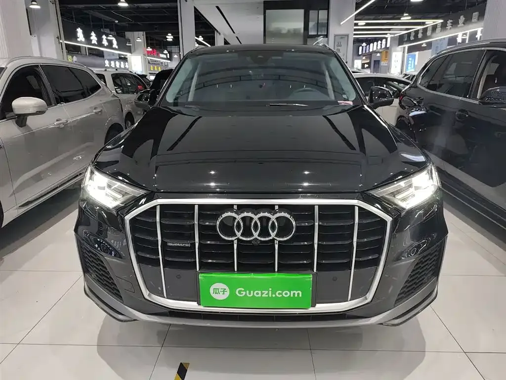 Audi Q7 2023 из CN, фото 3